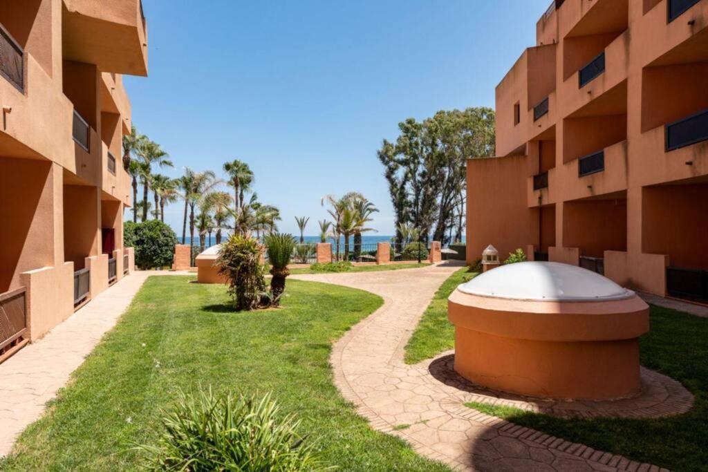 Ct 240 - Beachfront Apartment -Don Juan Manilva Esterno foto