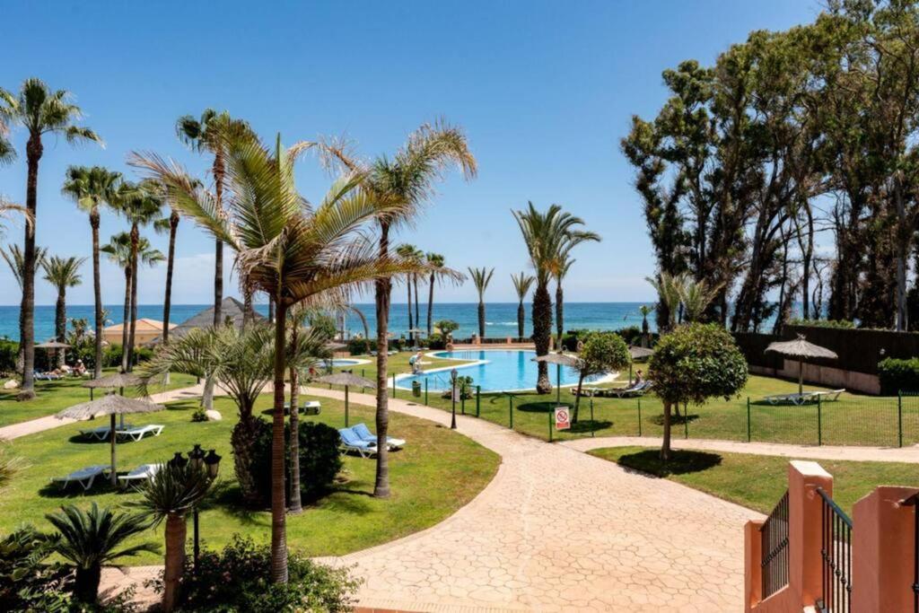 Ct 240 - Beachfront Apartment -Don Juan Manilva Esterno foto